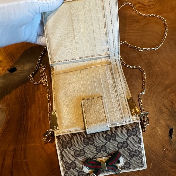 Gucci
GG Princy French Flap Wallet converted Crossbody - Picture 9 of 17